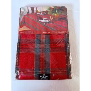 Christmas Royale Vintage Oblong Plaid Tablecloth Red Multi Holiday Party 85-18